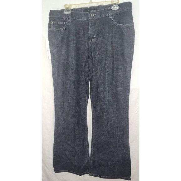 Calvin Klein Denim - NWT Calvin Klein women size 14/32 FLARE jeans Double stone wash